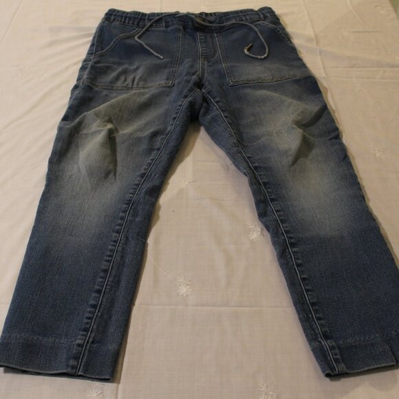 JEANS-005 - Picture 1 of 4